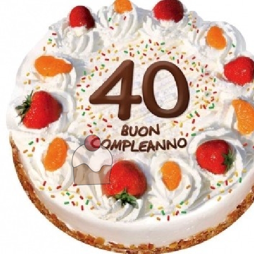 Bellissima Torta Per Festeggiare 40 Anni Farcita Alla Crema E Decorata Con Panna E Fragole
